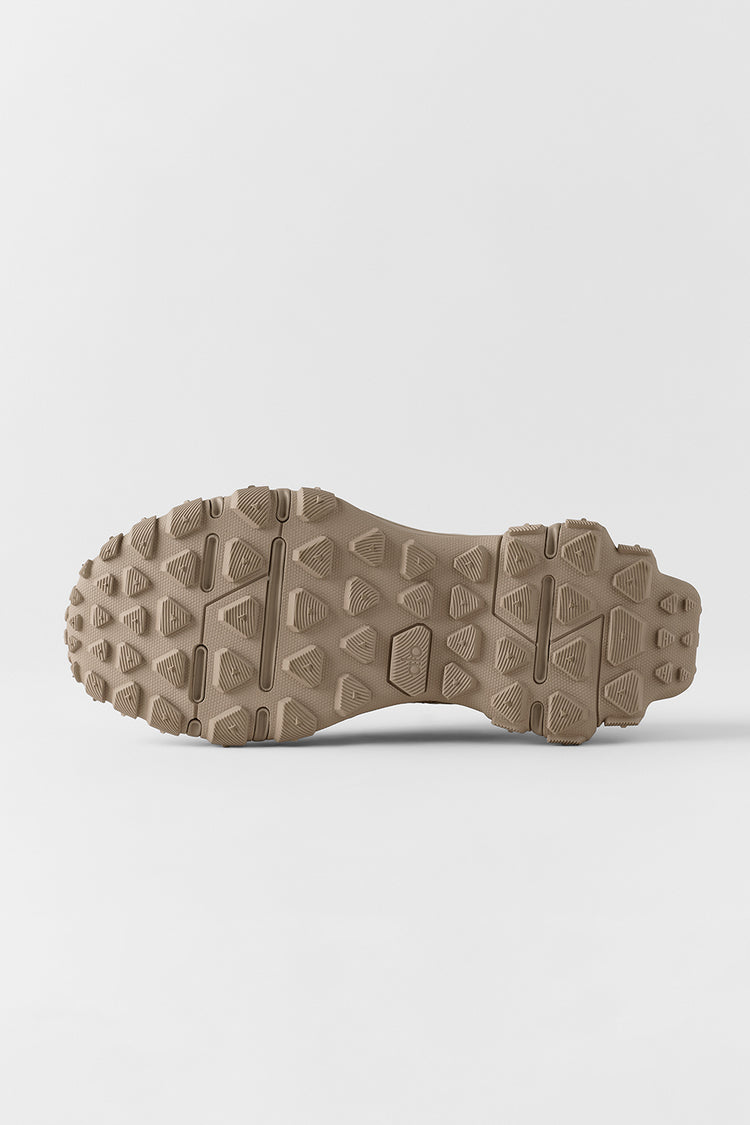 Alo trail sneaker