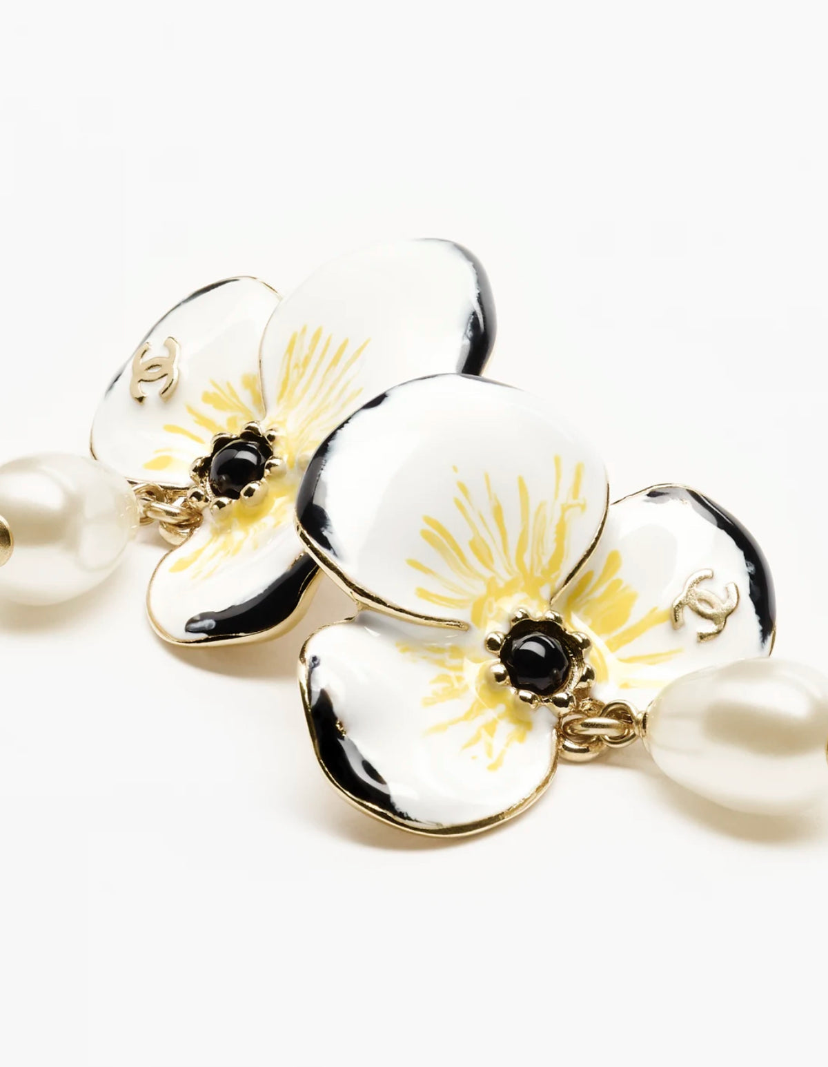 Chanel floral pendant earrings