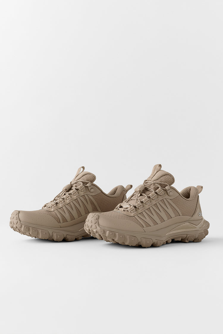 Alo trail sneaker