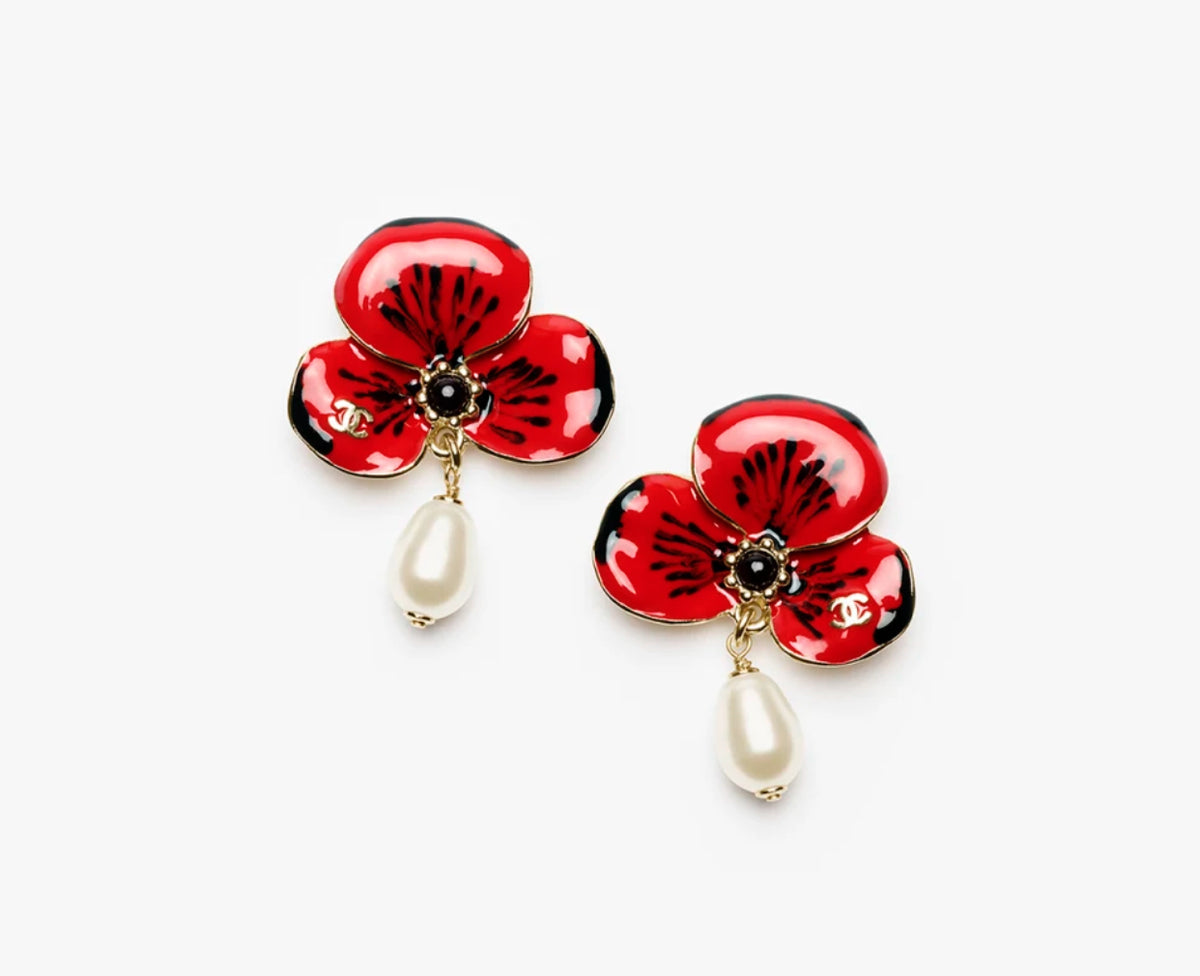 Chanel Floral Pendant earrings