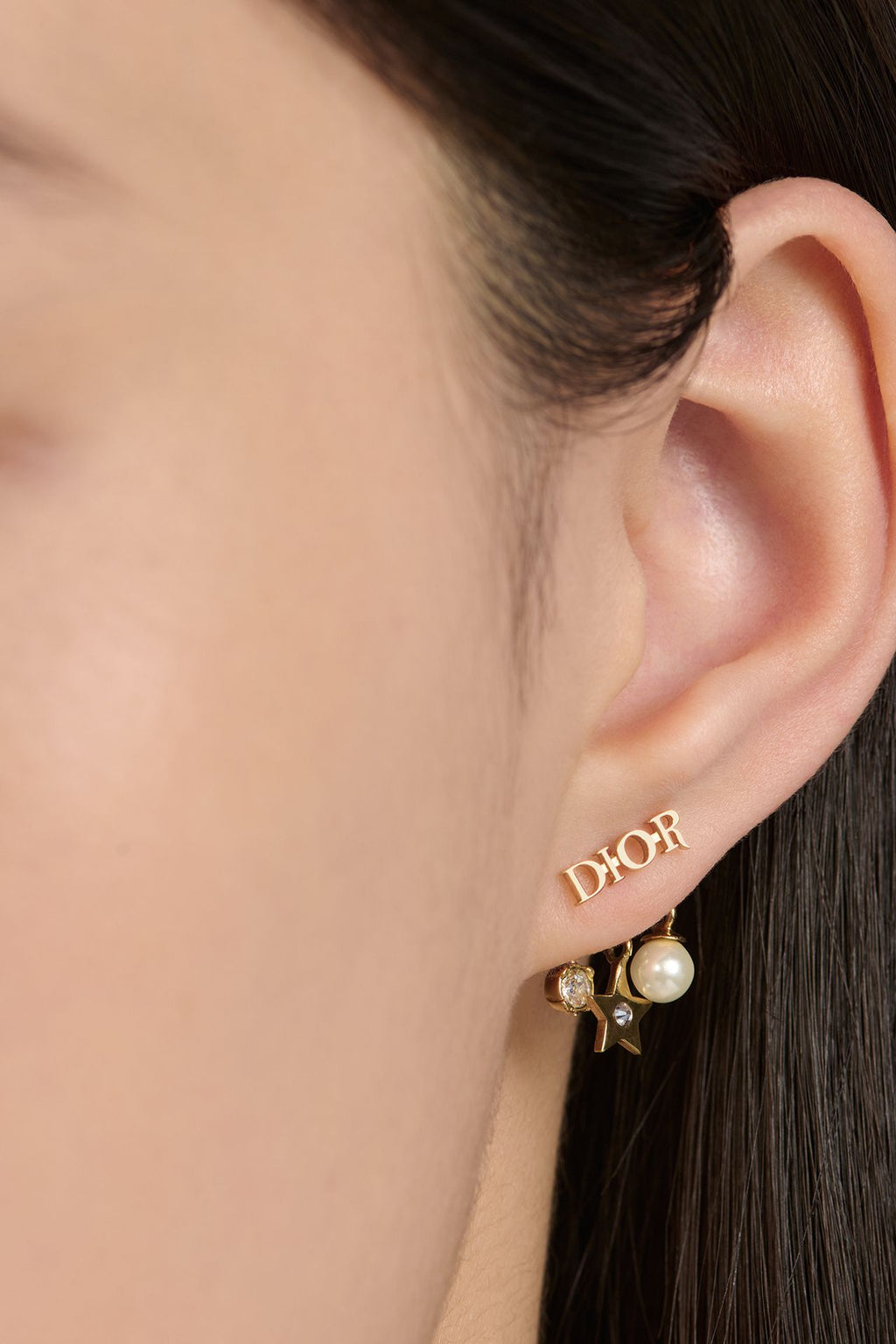 Elevate Your Style with Dior Revolution Earrings: Timeless Elegance Redefined