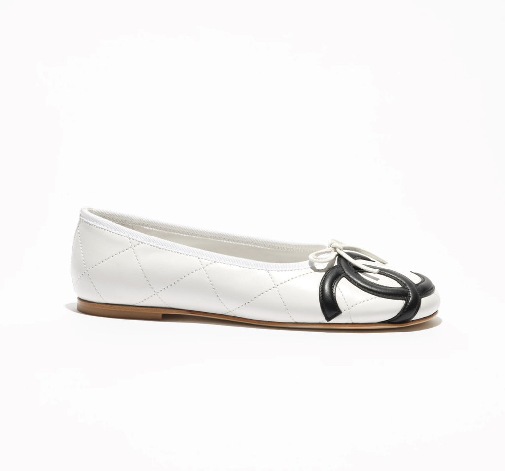 Chanel lambskin quilted CC carbon ballet flats