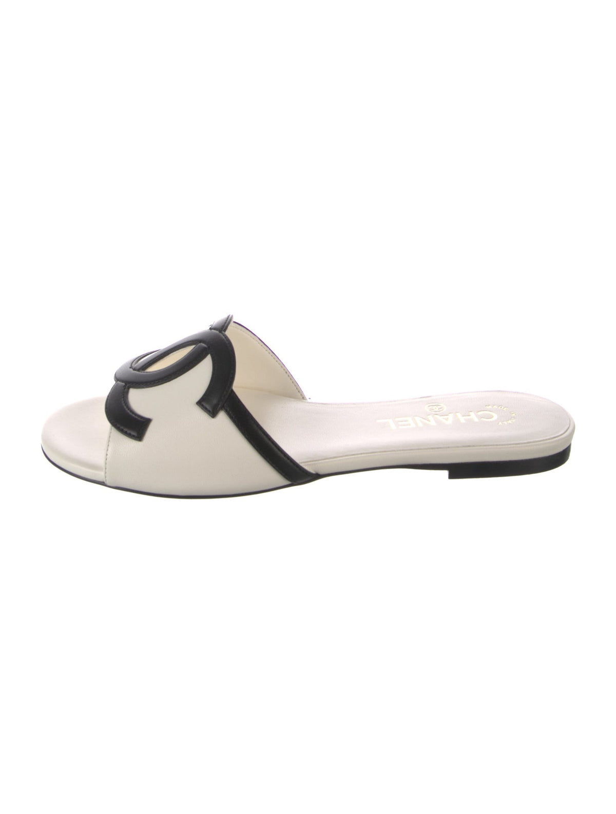 Chanel interlocking CC flat slide