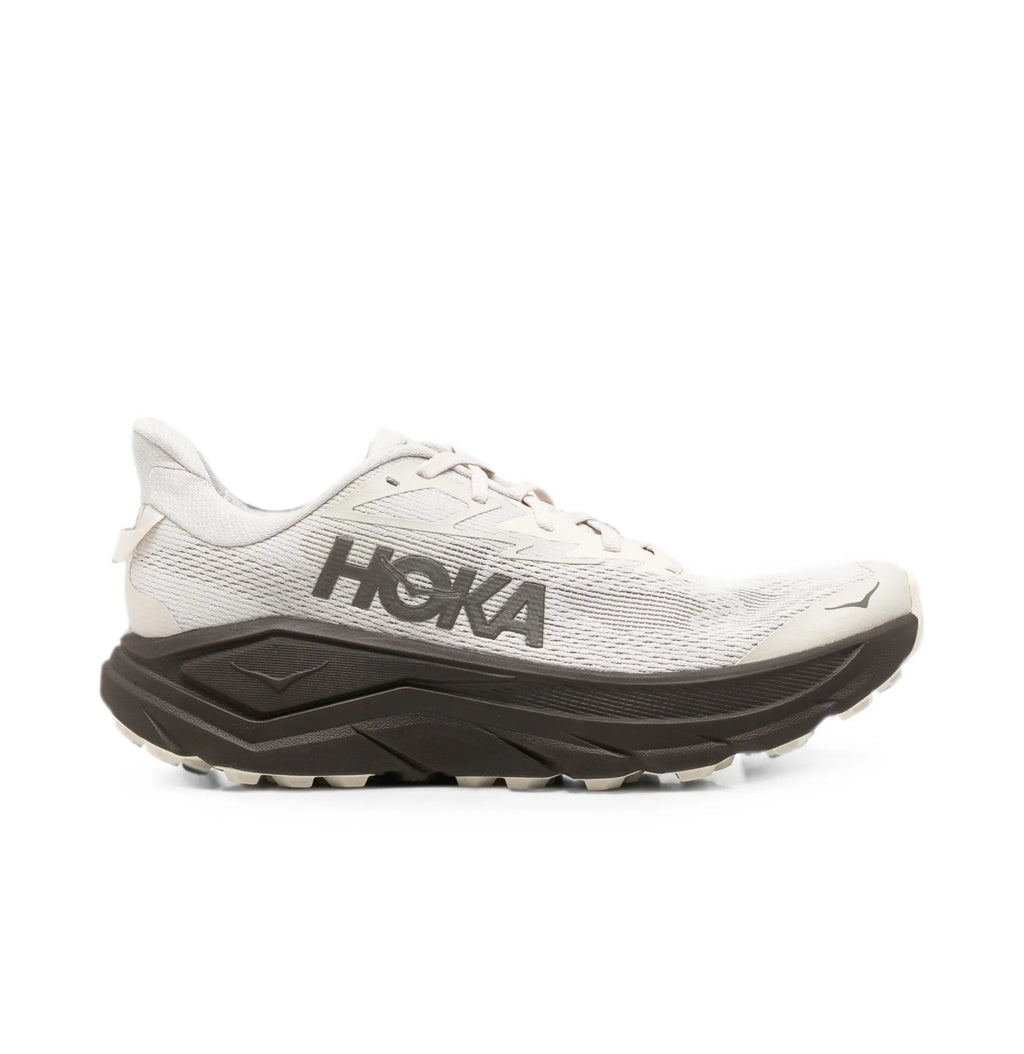 Hoka Challenge 8 mesh sneakers