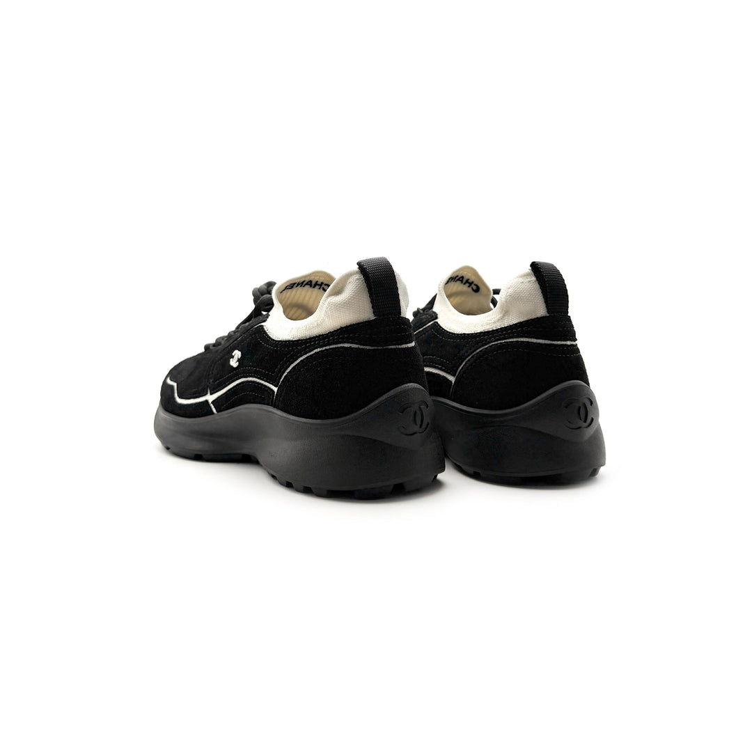 Chanel calfskin and mixed fibers trainers