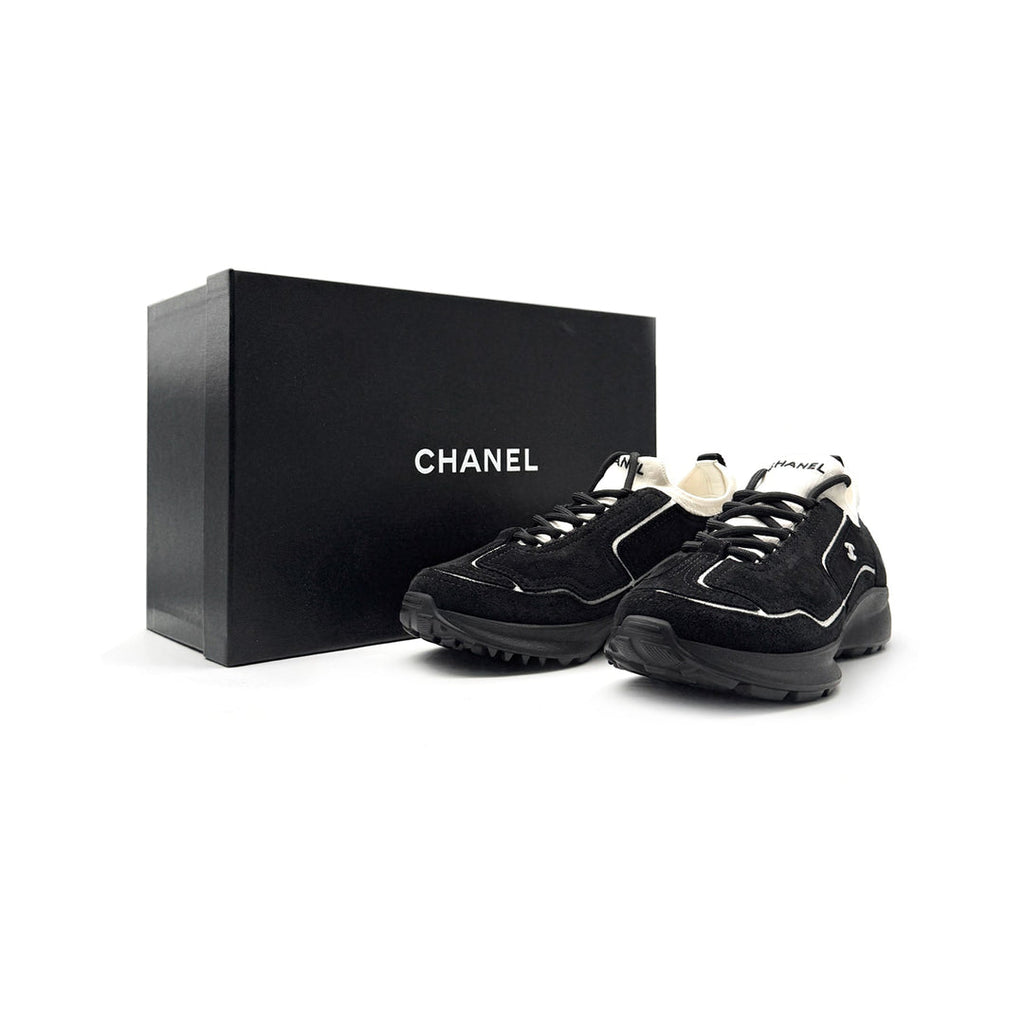 Chanel calfskin and mixed fibers trainers
