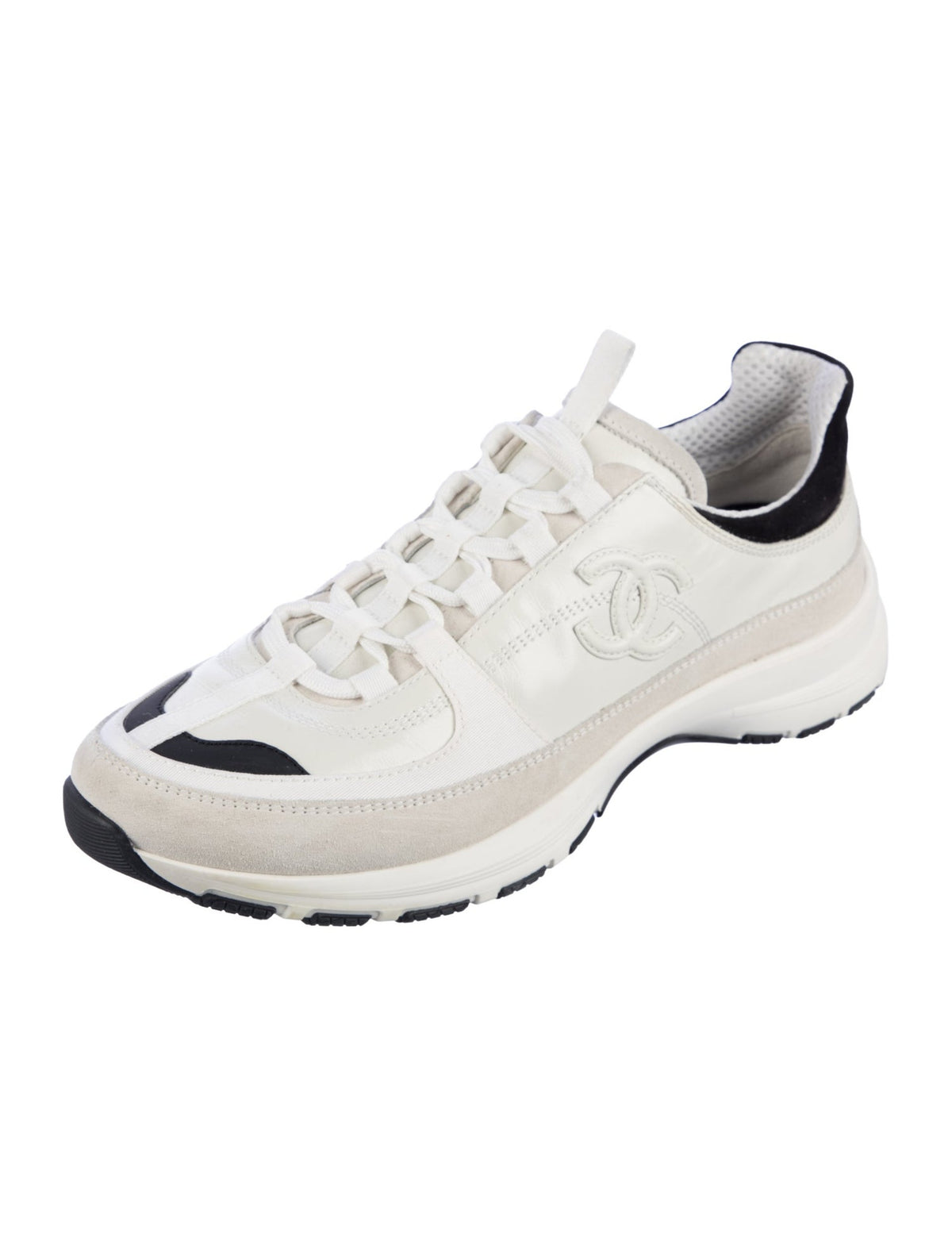 Chanel low top leather sneakers