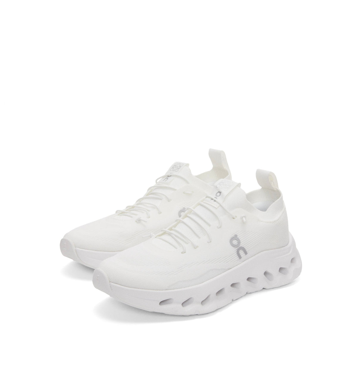 Loewe Cloudtilt sneaker, Loewe x on cloud, Loewe x on cloudtilt sneakers, Loewe on cloud sneaker, on cloud x Loewe sneaker, L