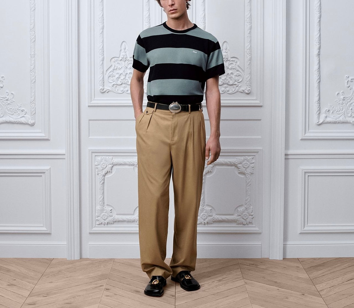 Winniemodo,Winniemodony,Dior 693M602A7033,Dior knit sweater striped,Dior sweater,Dior sweater outlet,Dior sweater sale,Discou
