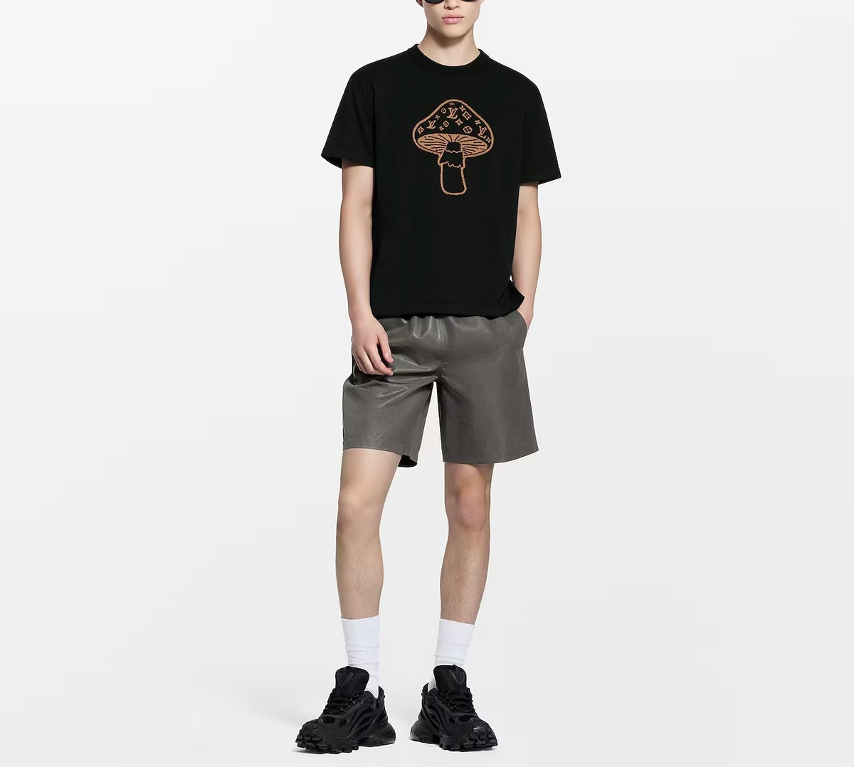 Winniemodo,Winnie modo,Louis Vuitton 1AJBUX,LV 1AJBUX,Louis Vuitton t-shirt,Louis Vuitton t-shirt mushroom,LV t-shirt,LV shir