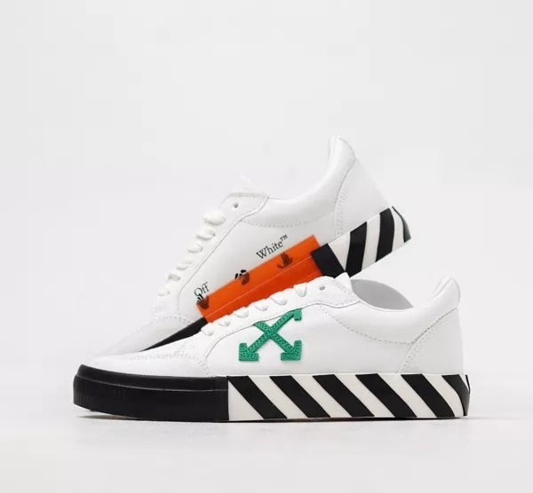 Winniemodo,Winnie modo,Off white OMIA085F22FAB0010155,Off White low vulcanized canvas sneaker,Off white canvas sneaker,Off wh