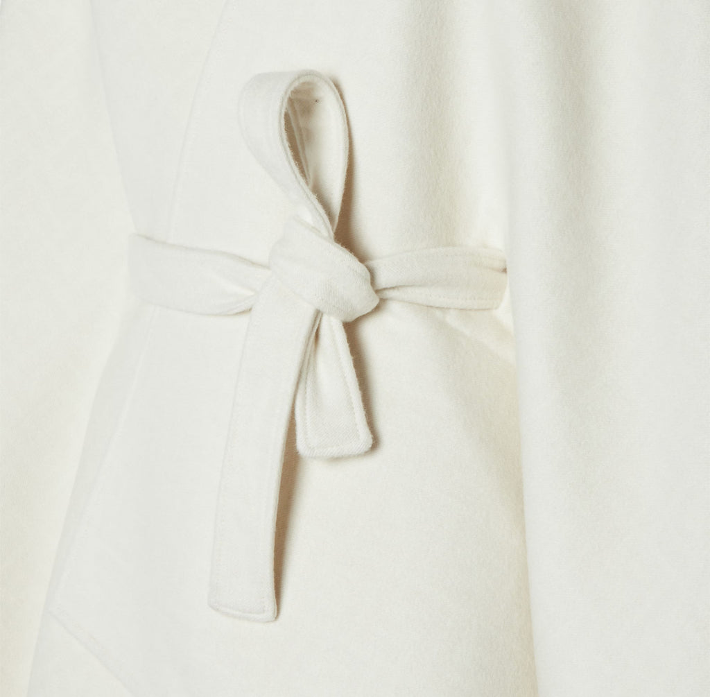 Winniemodo,Winnie modo,Fendi FXX807AYKS,Fendi cashmere poncho,Fendi poncho,Fendi cloak,Fendi poncho sale,Fendi cloak sale,Fen