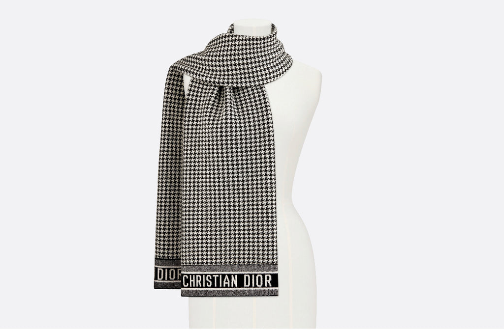 Dior 30 Montaigne scarf,Dior 02MON310I001,dior scarf authentic,dior scarf outlet,Dior oblique shawl,dior scarf onsale,dior sc