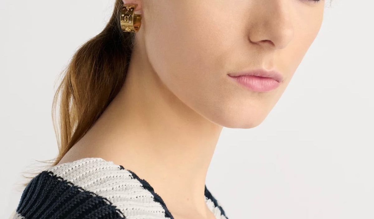 Dior Céleste hoop earrings,Dior earrings,Dior gold earrings,Dior earrings 2025,Dior earrings on sale,Dior gold earrings disco