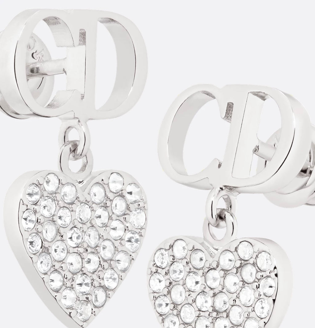Winniemodo,Winnie modo,Dior clair D lune earrings,Dior cd logo earrings,Dior earrings,Dior earrings sale,Dior earrings hearts