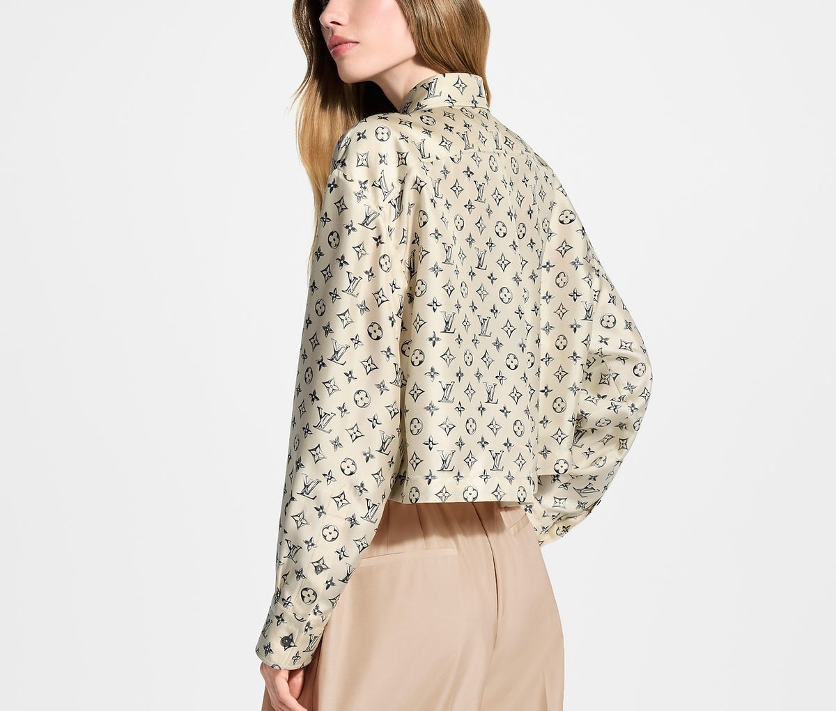 Winniemodo,Winniemodony,Louis Vuitton 1AKF4P,LV shirt,LV shirt women,Louis Vuitton shirt cream,LV monogram shirt discount