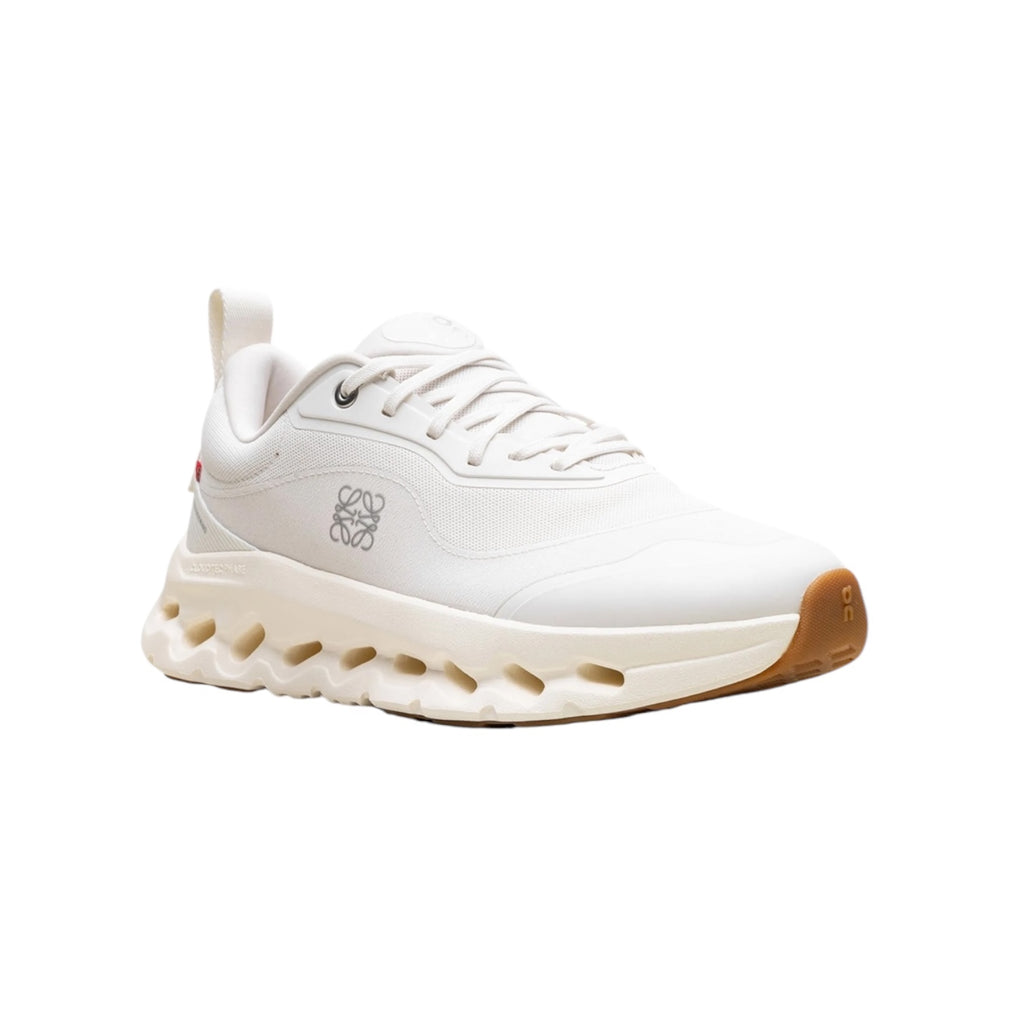 On x Loewe sneaker,On x loewe sneaker 2.0,On x Loewe sneaker all white,On x Loewe cloudtilt,On x Loewe cloudtilt 2.0,On x Loe