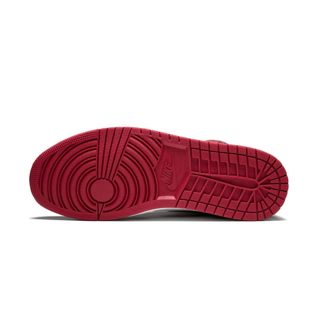 Winniemodo,Winnie modo,Air Jordan 1 Retro High OG Chicago Sneaker,Jordan 1 Retro red white,Jordan 1 Chicago high,Air Jordan 1