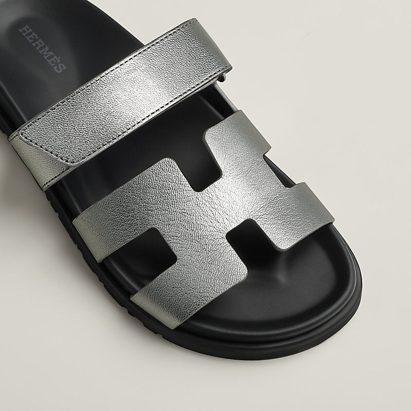Winniemodo,Winniemodony,Hermes H231295Z,Hermes Chypre sandal,Hermes Chypre silver,Hermes flats sandals,Hermes flats discount,