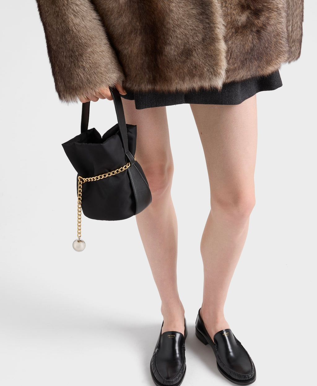 Winniemodo,Winnie modo,Prada 1BE088,Prada bag,Prada bag sale,Prada petit sac noir bucket bag,Prada bucket bag,Prada bucket ba
