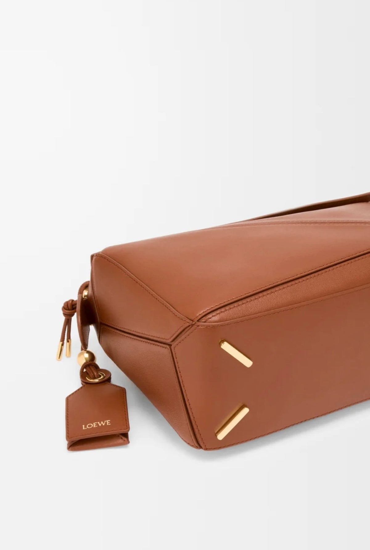 Loewe puzzle bag,Loewe puzzle brown bag,Loewe puzzle bag small,Loewe small featherlight puzzle bag,Loewe bag,Loewe Lambskin p
