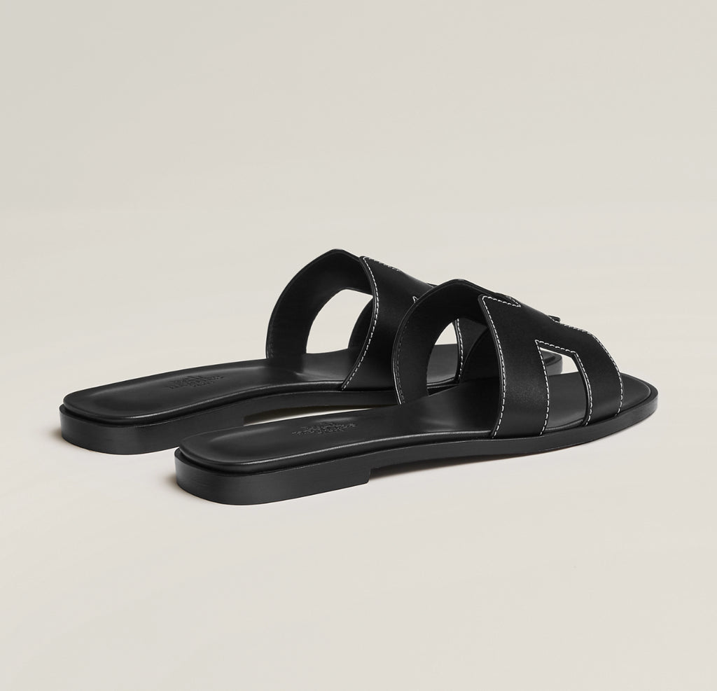 Winniemodo,Winnie modo,Hermes SM021056Z,Hermes Oran sandal,Hermes Oran noir,Hermes sandals women,Hermes sandals sale,Hermes s