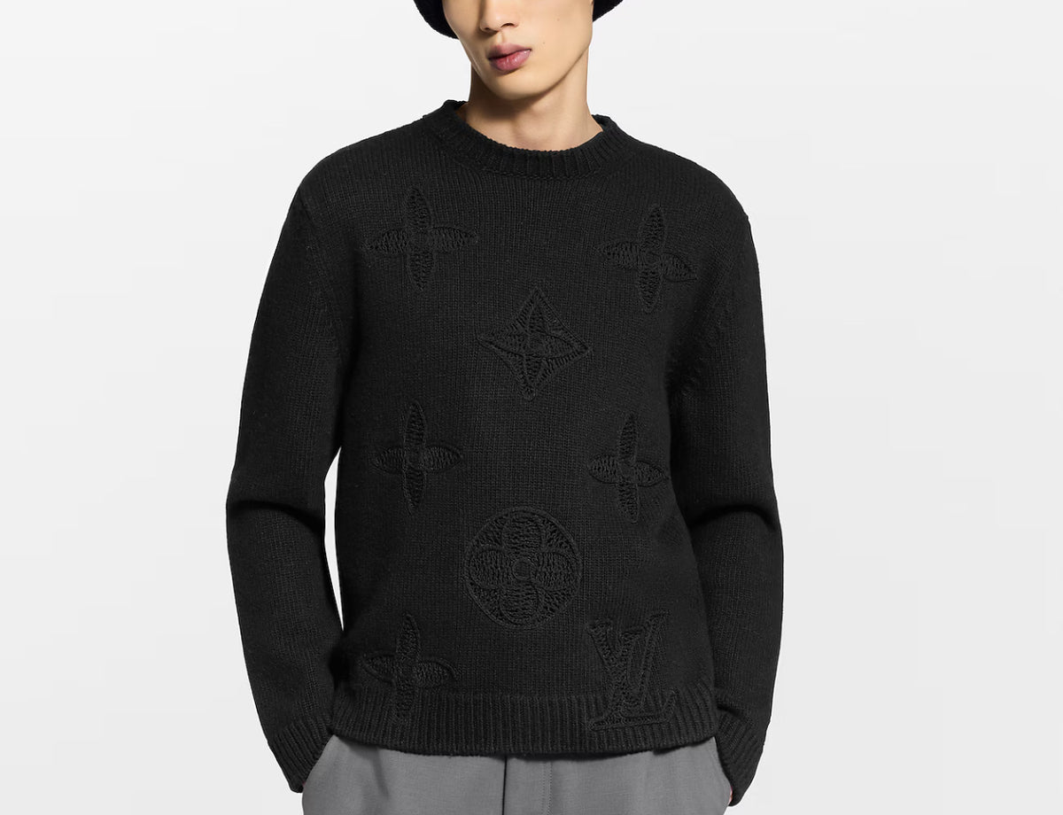 Winniemodo,Winnie modo,Louis Vuitton 1AJBWV,LV 1AJBWV,Louis Vuitton Ski embellished crewneck,Louis Vuitton Ski embellished sw