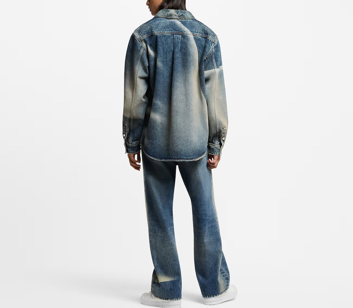 Winniemodo,Winnie modo,Louis Vuitton Sunfaded effect denim shirt,LV Sunfaded effect denim shirt,Louis Vuitton denim shirt,LV