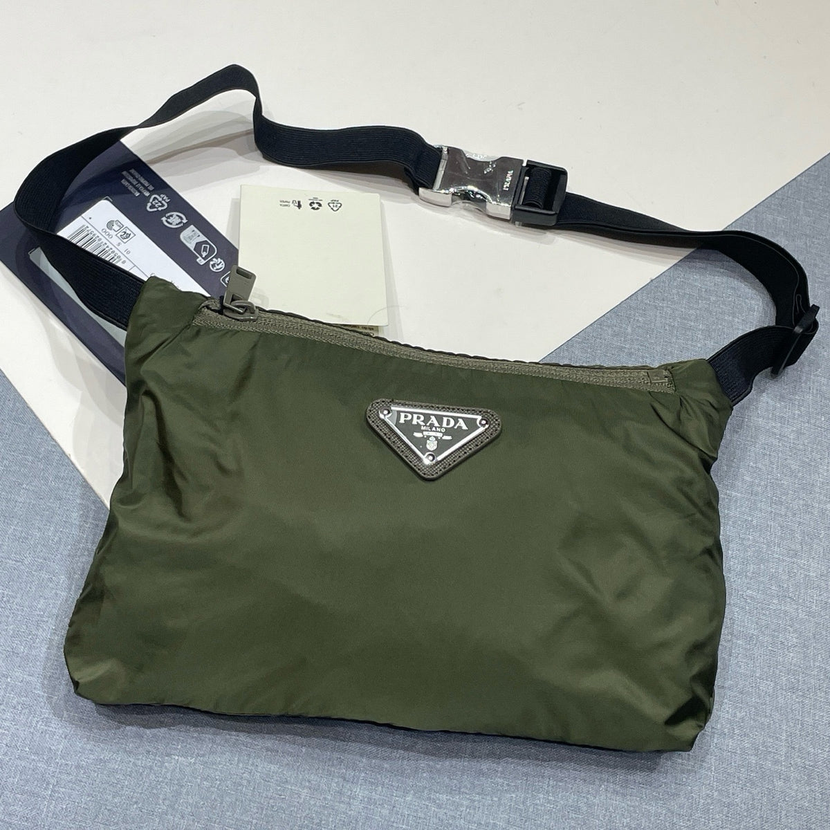 Winniemodo,Winnie modo,Prada SGC835OOO1WQ9,Prada hooded lightweight jacket,Prada windbreaker,Prada jacket green,Prada jacket