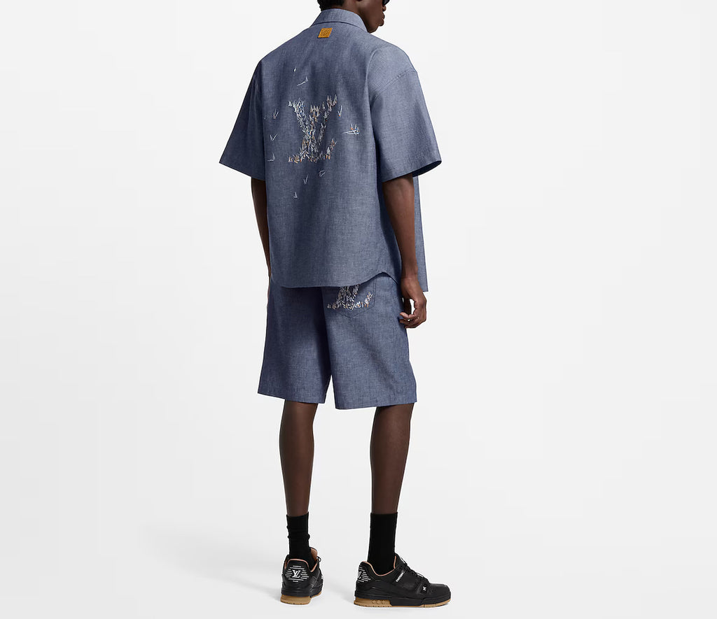 Louis Vuitton 1AHVBS,LV 1AHVBS,Louis Vuitton embroidered shorts,LV denim shorts,LV mens denim shorts,Louis Vuitton denim shor