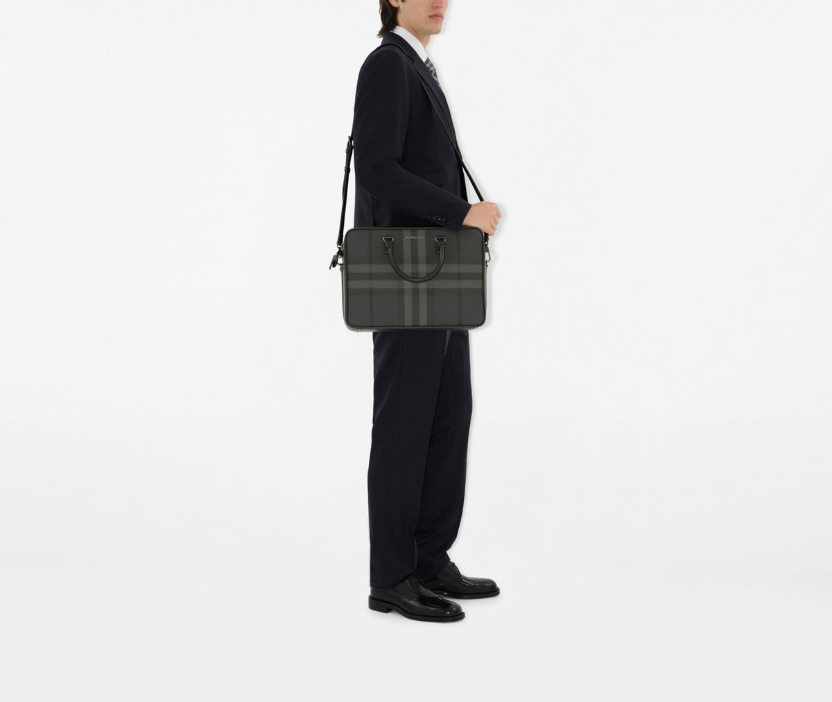 Winniemodo,Winniemodony,Burberry Ainsworth briefcase,Burberry check briefcase,Burberry briefcase,Burberry briefcase sale,Burb