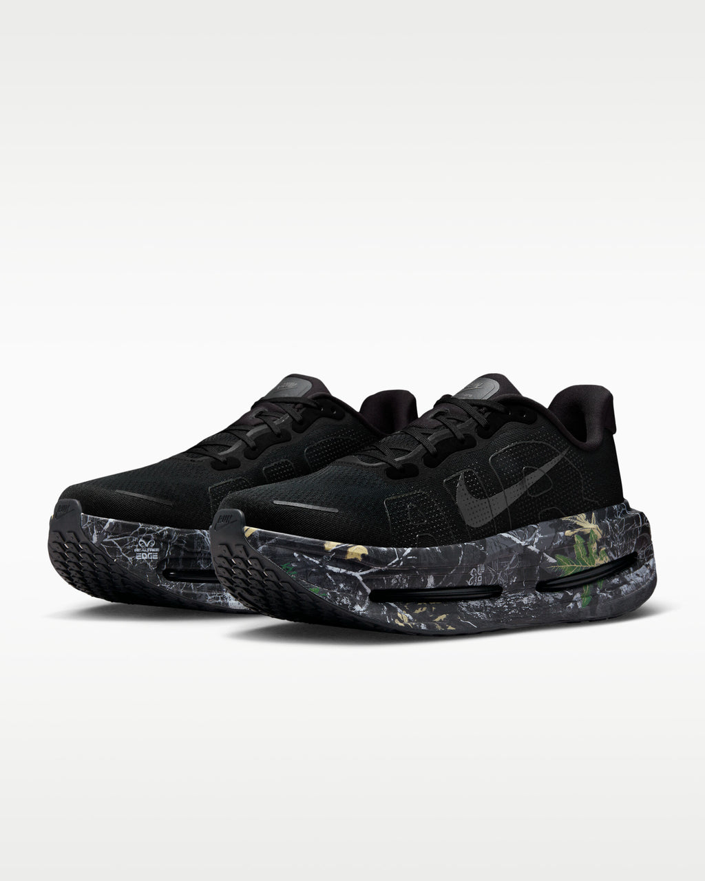 Winniemodo,Winniemodony,Nike IO7325-001,Nike Vomero black,Nike sneaker black,Nike running shoes,Nike sneaker outlet,Nike runn