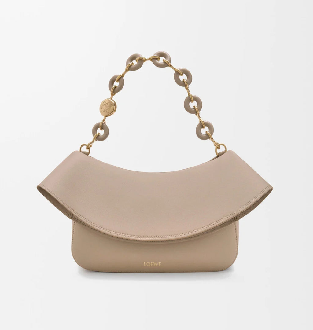 Winniemodo,Winnie modo,Loewe AP22P22X07,Loewe medium ola bag,Loewe bag,Loewe bag sale,Loewe ola bag,Loewe bag beige,Loewe ola