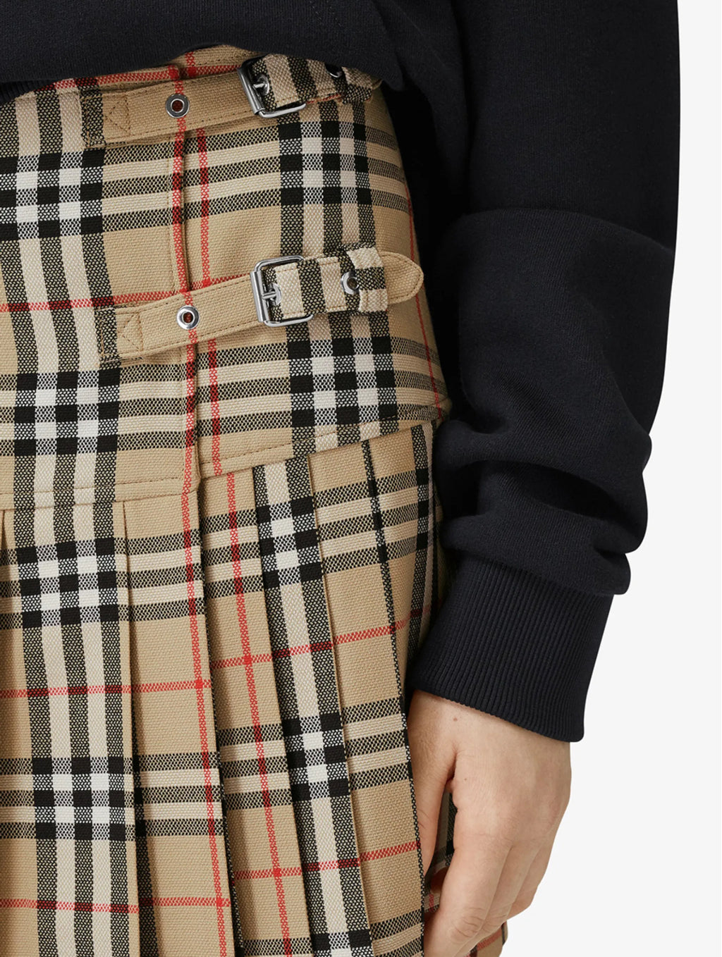 Winniemodo,Winnie modo,Burberry 8025832,Burberry vintage check kilt,Burberry vintage check skirt,Burberry check skirt,Burberr
