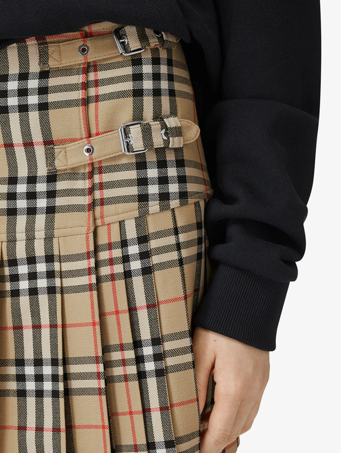 Winniemodo,Winnie modo,Burberry 8025832,Burberry vintage check kilt,Burberry vintage check skirt,Burberry check skirt,Burberr