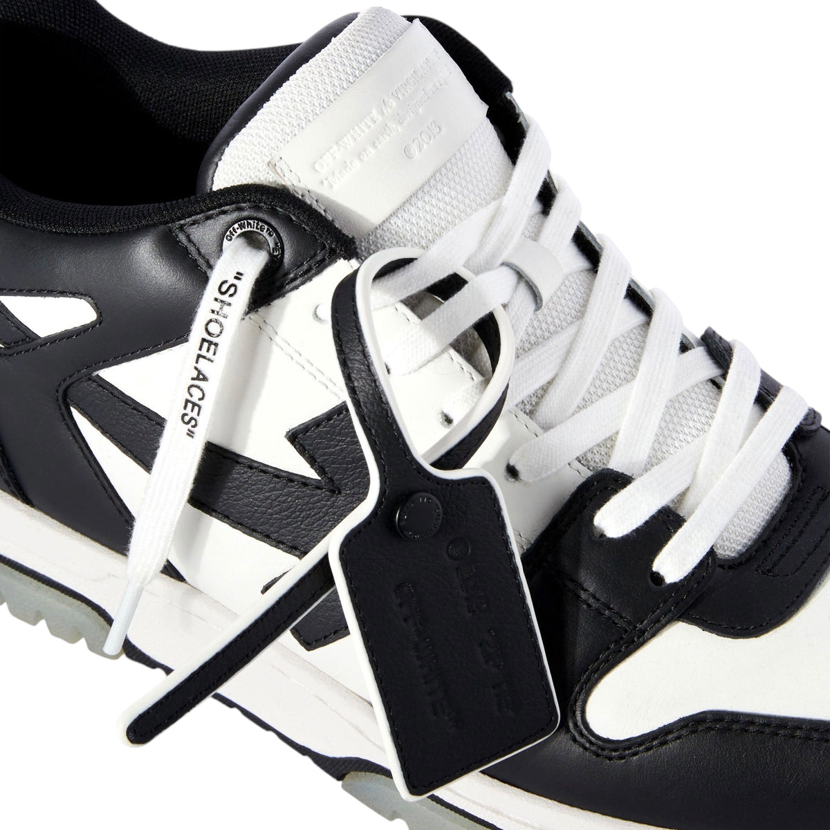 Winniemodo,Winnie modo,Off White Out Of Office Calf Leather sneaker,Off white out of office white and black,Off white sneaker
