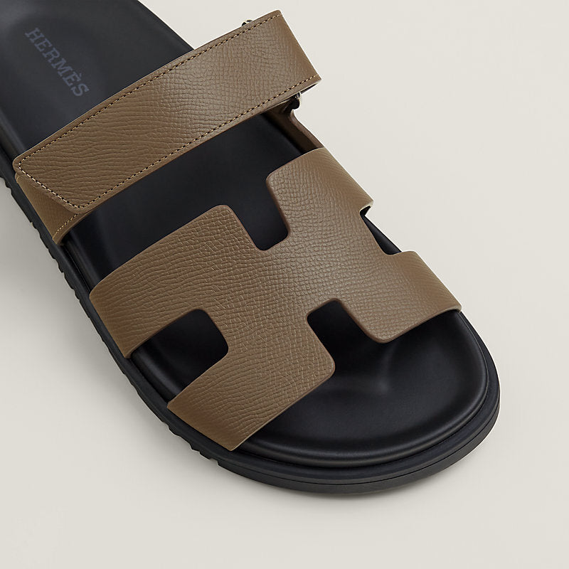 Winniemodo,Winniemodony,Hermes H231295Z,Hermes Chypre sandal,Hermes Chypre brown,Hermes flats sandals,Hermes flats discount,H