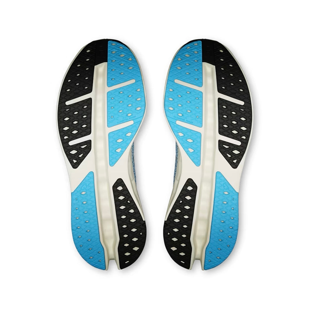 Winniemodo,Winnie modo,On Cloudsurfer Max sneaker, On Cloudsurfer Max, On Cloudsurfer Max blue,On cloud running shoes,On clou