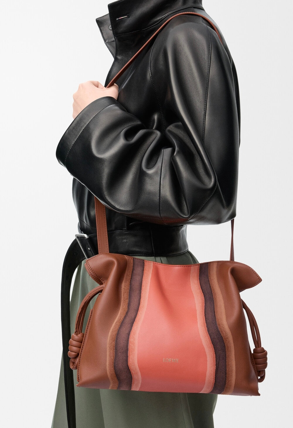 Winniemodo,Winnie modo,Loewe A411FC1XCX,Loewe bag,Loewe bag sale,Loewe flamenco bag,Loewe flamenco medium,Loewe flamenco medi