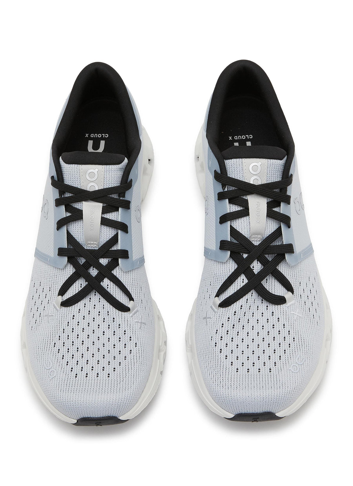 Winniemodo,Winniemodony,On cloud X4 sneaker grey,On cloud X4 sneaker,On cloud sneaker outlet,On cloud women sneaker,On cloud