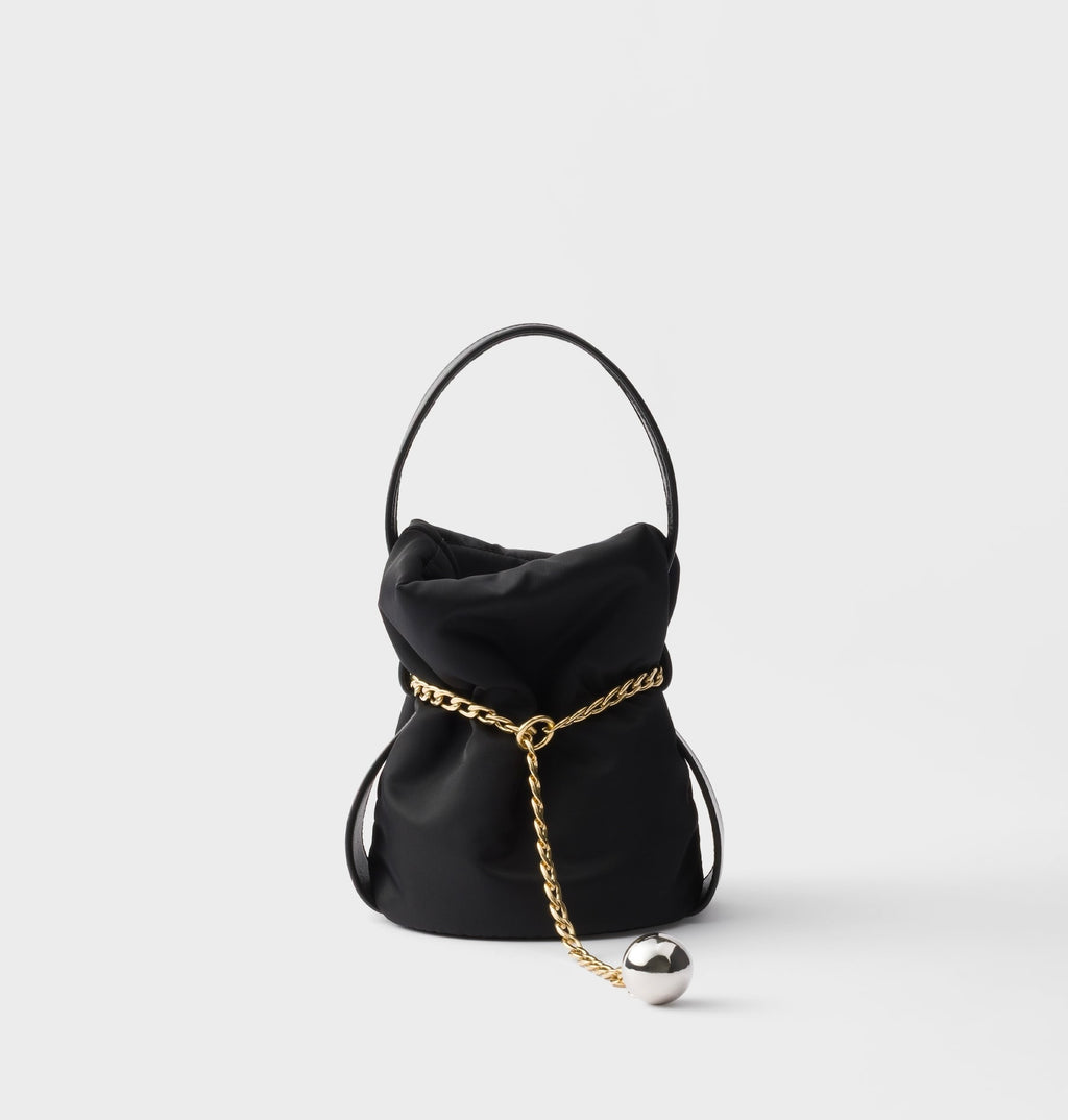Winniemodo,Winnie modo,Prada 1BE088,Prada bag,Prada bag sale,Prada petit sac noir bucket bag,Prada bucket bag,Prada bucket ba