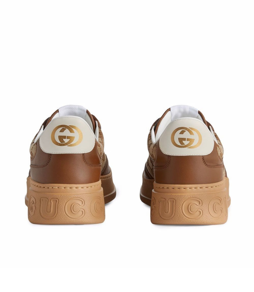Gucci 675840UPG20,Gucci embossed low top sneakers,Gucci sneakers sale,gucci sneakers outlet,GUCCI men's sneakers,gucci sneake