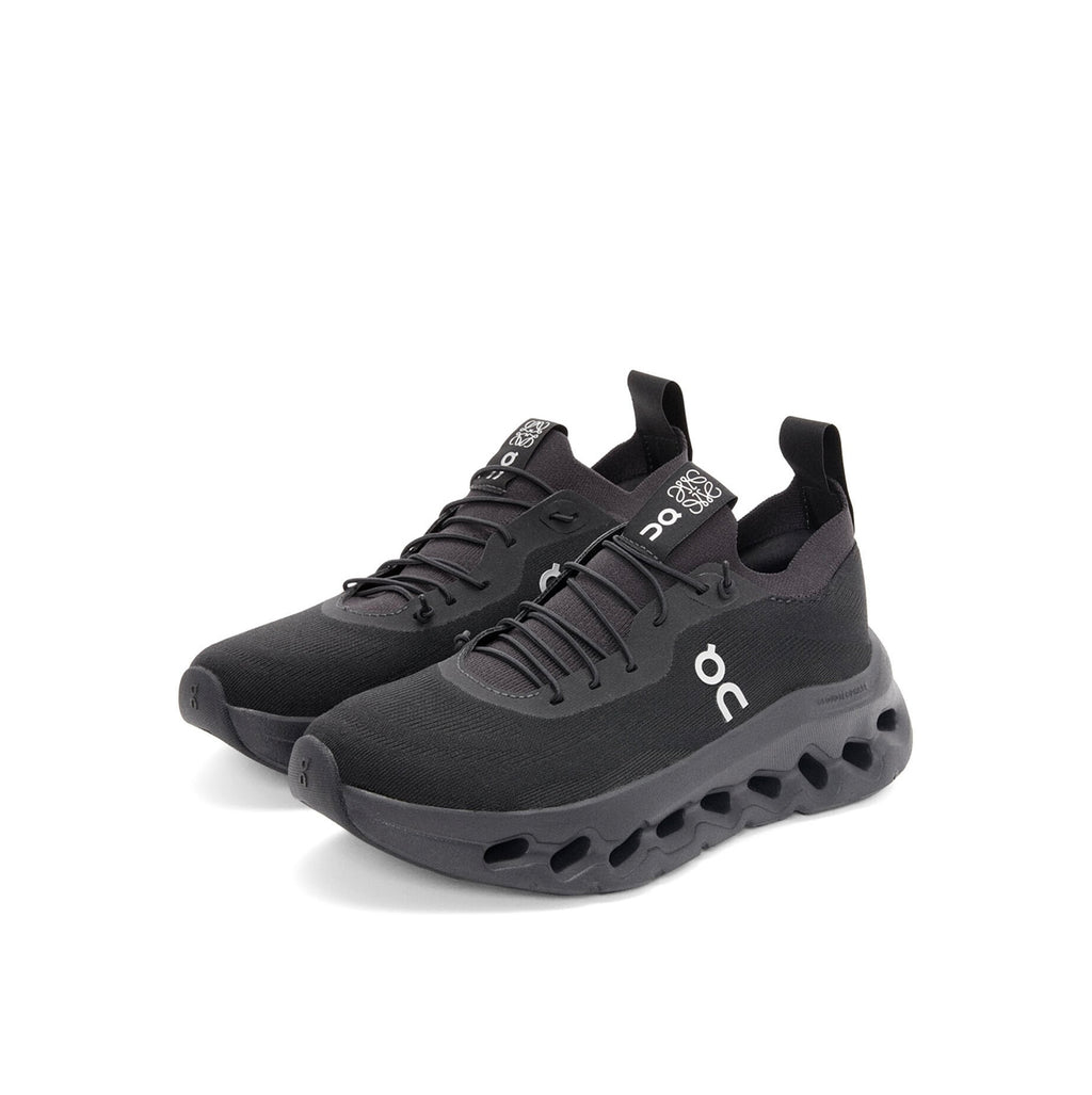 Loewe Cloudtilt sneaker, Loewe x on cloud, Loewe x on cloudtilt sneakers, Loewe on cloud sneaker, on cloud x Loewe sneaker, L