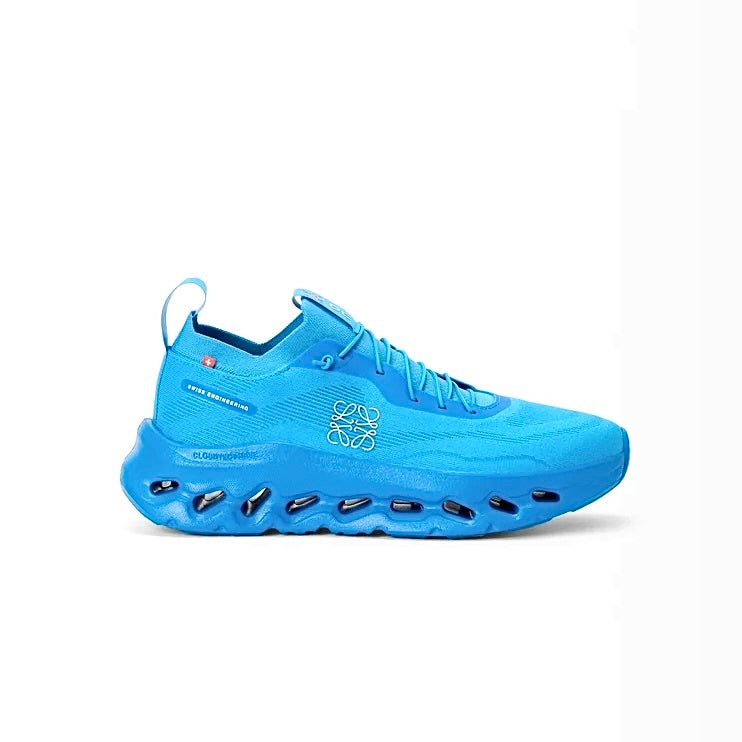 Winniemodo,Winnie modo,Loewe cloudtilt,Loewe cloudtilt mens,Loewe x on cloudtilt sneakers,Loewe x on cloudtilt running shoes,