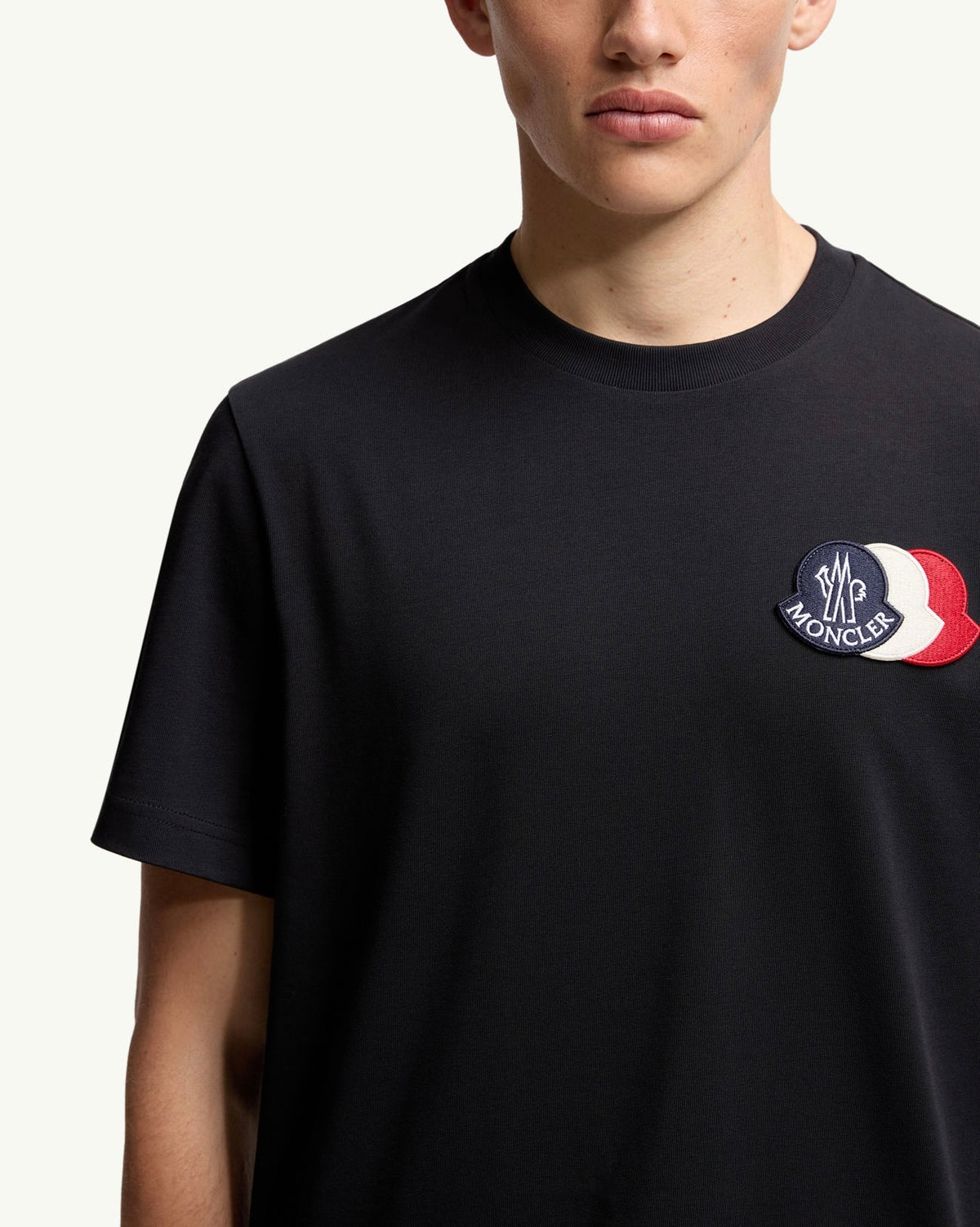 Winniemodo,Winniemodony,Moncler K20918C00056,Moncler embroidered logo T-shirt,Moncler t-shirt navy,Moncler tee navy,Moncler t
