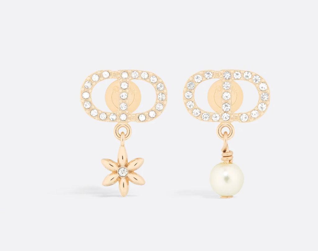 Winniemodo,Winnie modo,Dior Petit CD Daisy earrings,Dior CD earrings,Dior crystal earrings,Dior earrings 2026,Dior earrings s