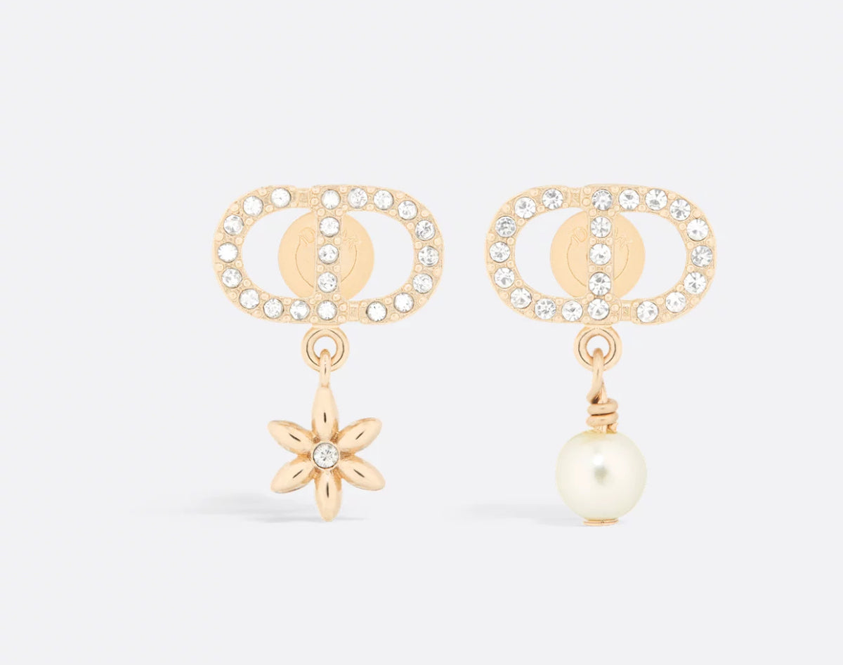 Winniemodo,Winnie modo,Dior Petit CD Daisy earrings,Dior CD earrings,Dior crystal earrings,Dior earrings 2026,Dior earrings s