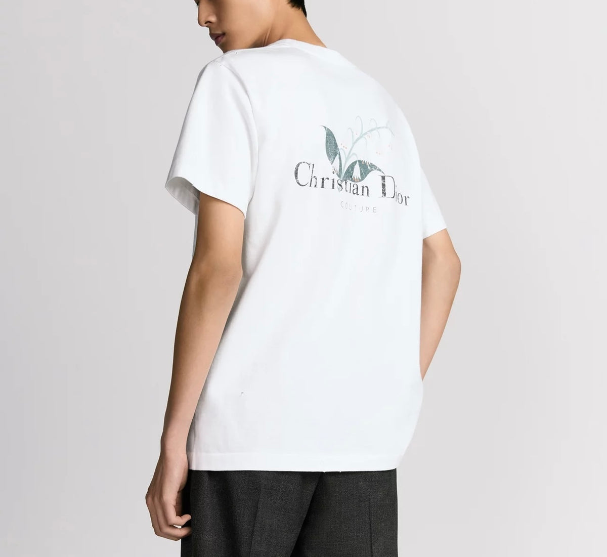 Dior 593J672A0554,Winniemodo,Winnie modo,Christian Dior Couture T-shirt,Dior Vouture t-shirt,Dior Vouture tee,Dior white t-sh