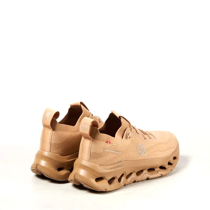 Loewe cloudtilt,Loewe sneaker sand,Loewe x on sneaker womens,On x Loewe cloudtilt sneaker sand,Loewe cloudtilt sneaker on sal