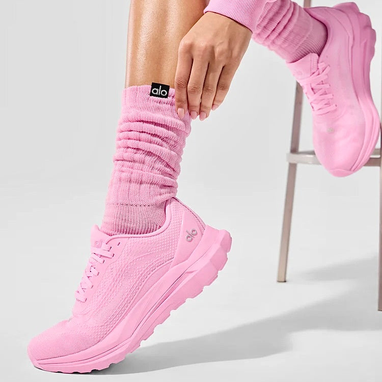 Alo Runner pink,Alo Runner,Alo sneaker pink,Alo sneaker,Yoga sneaker, Alo sneaker on sale,Alo yoga sneaker pink,Alo womens sn